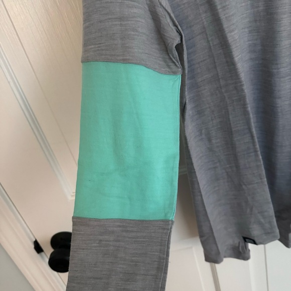 Mons Royale Cornice Merino Wool Rollover in Gray/Teal sz M - Picture 4 of 5